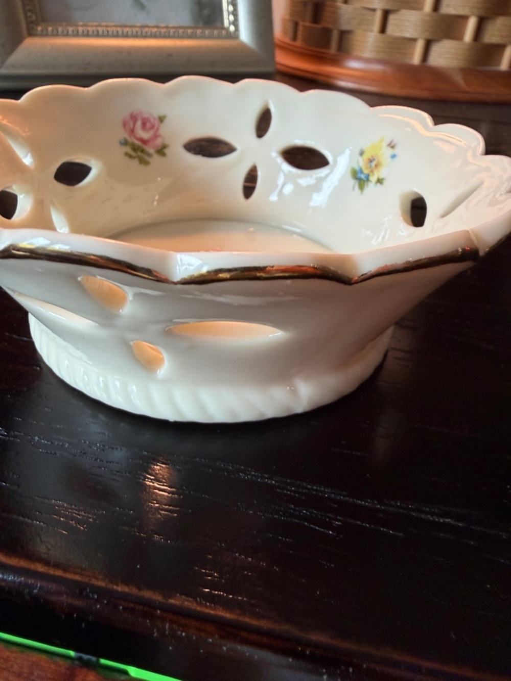 Vintage porcelain trinket dish-EUC - Picture 2 of 3